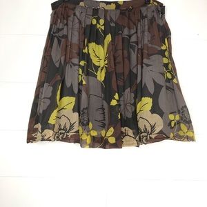 Graham & Spencer Short Pleated Floral A-line Skirt